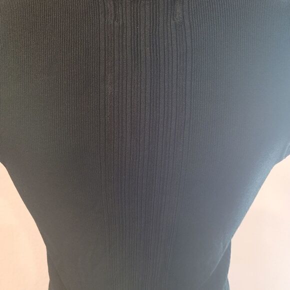 FINITY Tank Top In Large - Picture 3 of 5